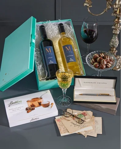 business-and-pleasure-gift-hamper-finland-651x800 business-and-pleasure-gift-hamper-finland-651x800