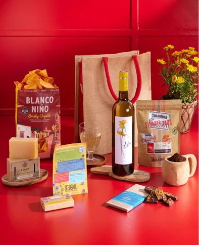 natural-treats-with-white-wine-gift-bag-651x800 natural-treats-with-white-wine-gift-bag-651x800